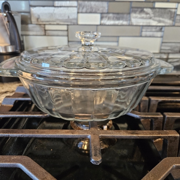 Vtg 1.5 Qt Heavy Ribbed Clear Glass Casserole Baking Dish with Lid And Handles - Picture 2 of 11